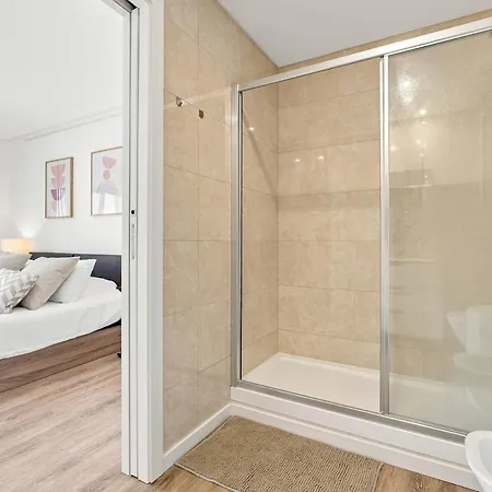 T2 With Pool And Balcony In *